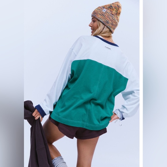 Free people Movement Hustle Logo Layer - Picture 4 of 6